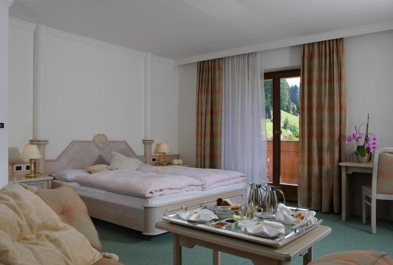 Hotel Col Alto Corvara In Badia Esterno foto