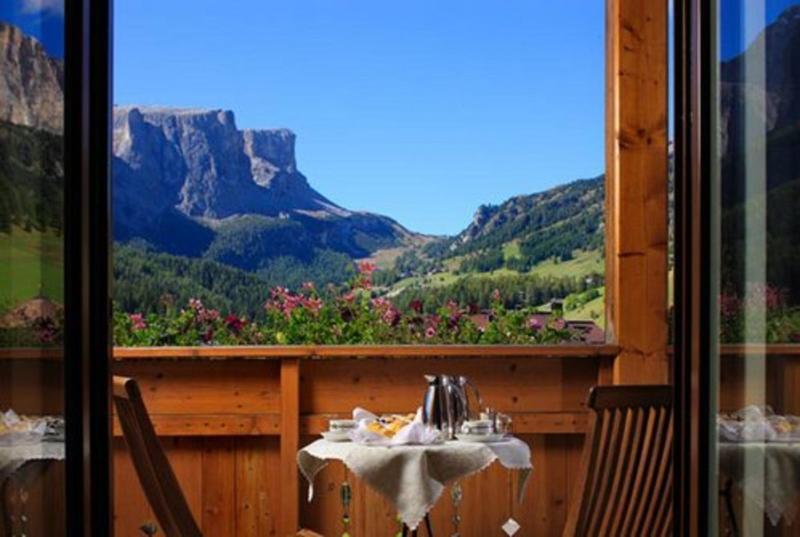Hotel Col Alto Corvara In Badia Esterno foto