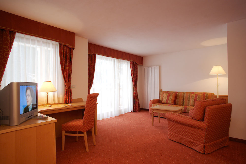 Hotel Col Alto Corvara In Badia Esterno foto